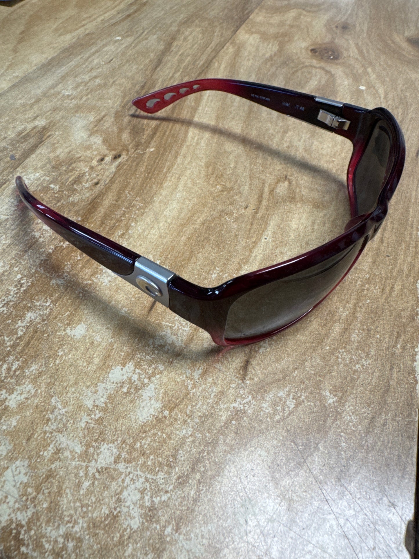 Closeout Costas Inlet Pomegranate Fade - Grey 580G